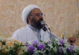 امام جمعه شهرستان ایوان : پیاده روی با وزیر خارجه آمریکا برگرفته از این تفکر غلط است که آمریکا را کدخدای دنیا می داند