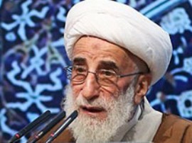 آیت‌الله جنتی:مسؤولان گزارش دهند برای تحقق اقتصادمقاومتی چه کرده‌اند/نمی دانم چه قوم و خویشی با آمریکا دارند که تصور می کنند نان و آبشان را آمریکا باید تامین کند