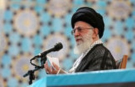 حضرت آیت الله خامنه ای : در مکتب امام، هیچ قدرت و غلبه ای که با اعمال زور و سلاح حاصل شود مورد قبول نیست البته قدرت و اقتدار ناشی از انتخاب مردم، محترم و پذیرفته شده است