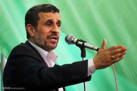 در میان استقبال پرشور مردم همدان / دکتر احمدی نژاد : شیاطین و ایادی آنها در سراسر تاریخ انبیاء و صلحا را به سحر و جادو متهم کرده و می کنند،اینان بدانند که در آیندۀ نزدیک از این جهت نیز در نزد مردم رسوا خواهند شد