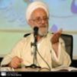 پشتیبانی رهبری از تیم مذاکره‌کننده هسته‌ای / امام جمعه ایلام : در دولت یک اشتباه بزرگ و راهبردی رخ داد که حلال مشکلات خرد و کلان اقتصادی، لغو تحریم‌هاست و همین باعث رکود اقتصادی در کشور شد