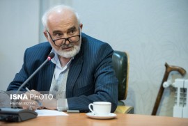 نامه دکتر احمد توکلی خطاب به اعضای شورای نگهبان : تفاوت نظر با رهبری کسی را ضد ولایت فقیه نمی‌کند / نمی‌توان و نباید اصلاح طلبان را علی رغم غیر منضبط بودن نادیده گرفت/ طوری نشود که مجلس با نمایندگان فاقد صلاحیت و صفرکیلومتر شکل گیرد
