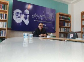 یک مدرس دانشگاه: واژگان ما در عمق و معنائی که از آنها اراده می کنیم، تفرقه انداز هستند. وقتی از دین حرف می زنیم یا زمانی که از ملیت سخن به میان می آوریم، واژگان تنها، بخشی از ملت و کشور را شامل می شوند