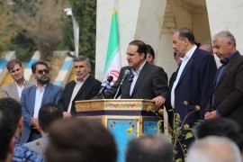 دکتر احمد کرمی استاندار ایلام: کارِگروهی، خردجمعی، تخصص‌گرایی، شایسته‌سالاری و پاک‌دستی از مؤلفه‌های مدیران برای پیشبرد اهداف استان است